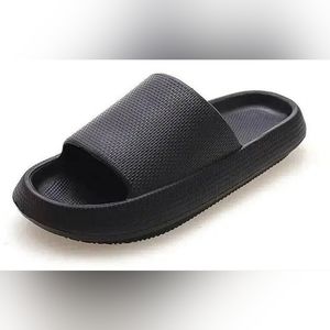 2 Pairs- Cloud Slippers, Black